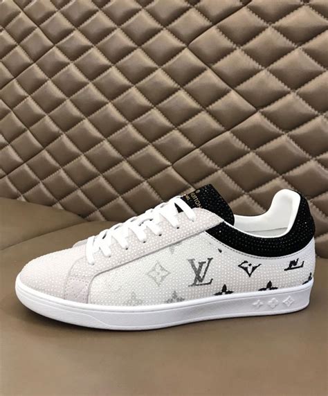 louis vuitton men white sneakers.